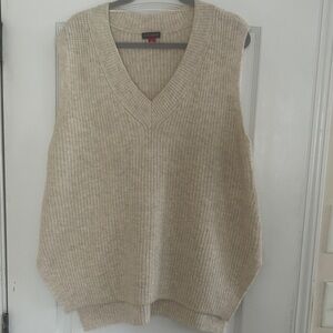 Vince Camuto V-Neck Tan Sweater Vest